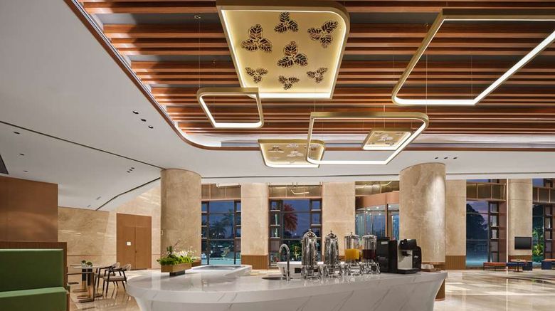 <b>Hilton Garden Inn North Railway Station Lobby</b>. Images powered by <a href="https://iceportal.shijigroup.com/" title="IcePortal" target="_blank">IcePortal</a>.