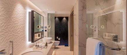 Kwetu Nairobi-Curio Collection by Hilton Room