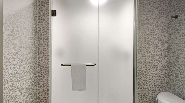 Home2 Suites by Hilton Louisville South Room