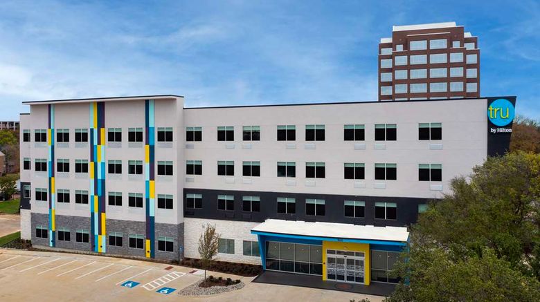 Tru by Hilton DFW West Exterior. Images powered by <a href="https://iceportal.shijigroup.com" target="_blank" rel="noopener">Ice Portal</a>.