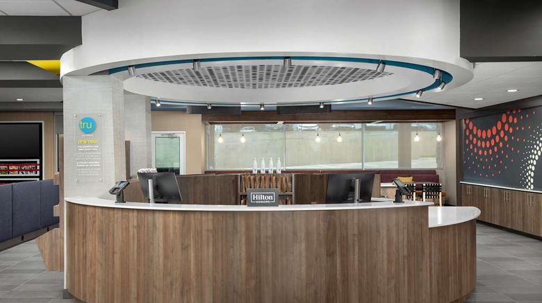 <b>Tru by Hilton DFW West Lobby</b>. Images powered by <a href="https://iceportal.shijigroup.com/" title="IcePortal" target="_blank">IcePortal</a>.