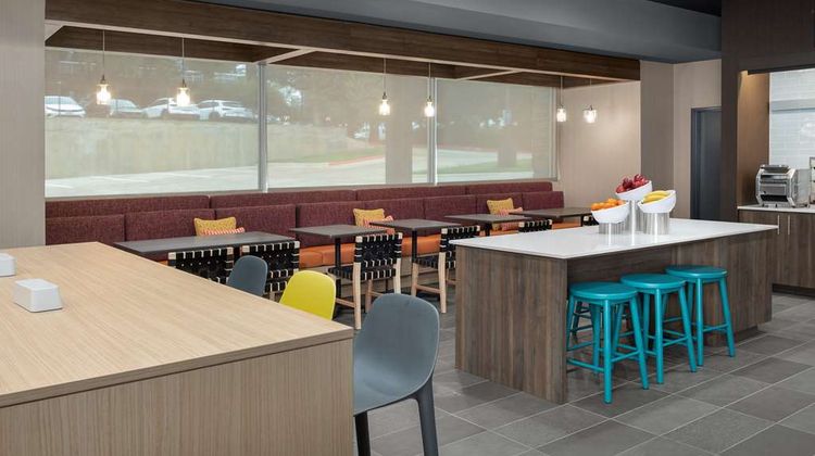 Tru by Hilton DFW West Restaurant