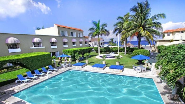<b>VillaBlanca Garden Beach Hotel Pool</b>. Images powered by <a href="https://iceportal.shijigroup.com/" title="IcePortal" target="_blank">IcePortal</a>.