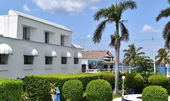VillaBlanca Garden Beach Hotel Exterior