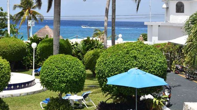 VillaBlanca Garden Beach Hotel Exterior