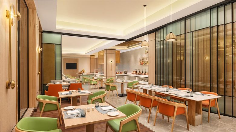 <b>Hilton Garden Inn Surat City Centre Restaurant</b>. Images powered by <a href="https://iceportal.shijigroup.com/" title="IcePortal" target="_blank">IcePortal</a>.