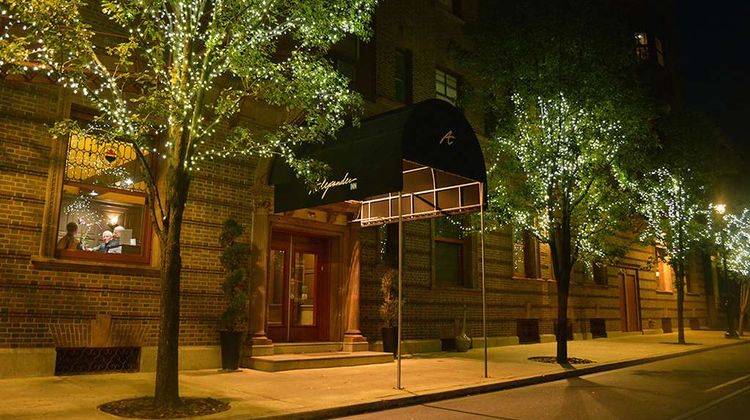 Alexander Inn Exterior