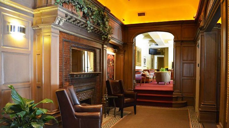 Alexander Inn Lobby