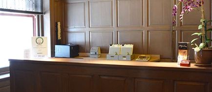 Alexander Inn Lobby