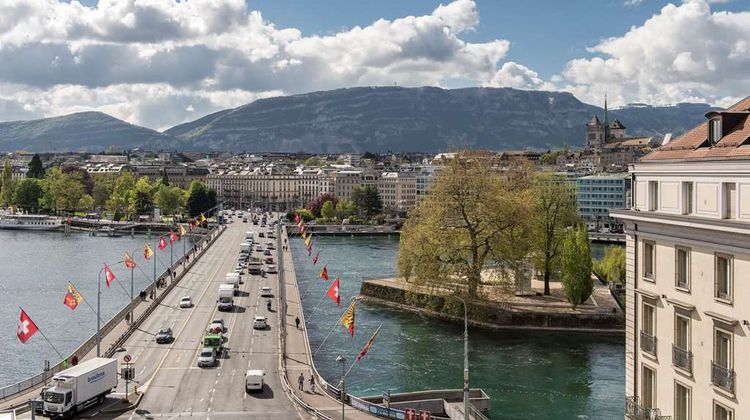 Hotel Bristol Geneve Exterior