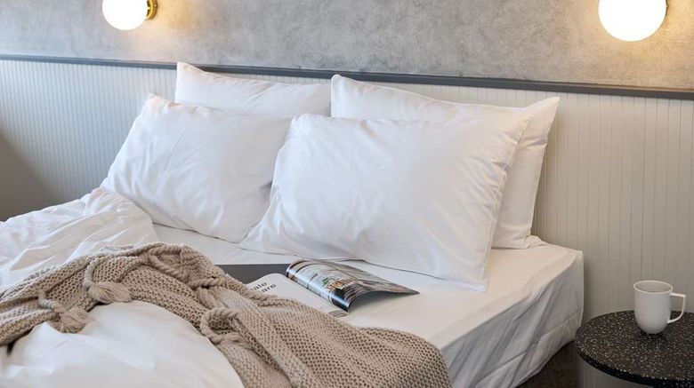 <b>Hotel TOTTO Wollongong Room</b>. Images powered by <a href="https://iceportal.shijigroup.com/" title="IcePortal" target="_blank">IcePortal</a>.