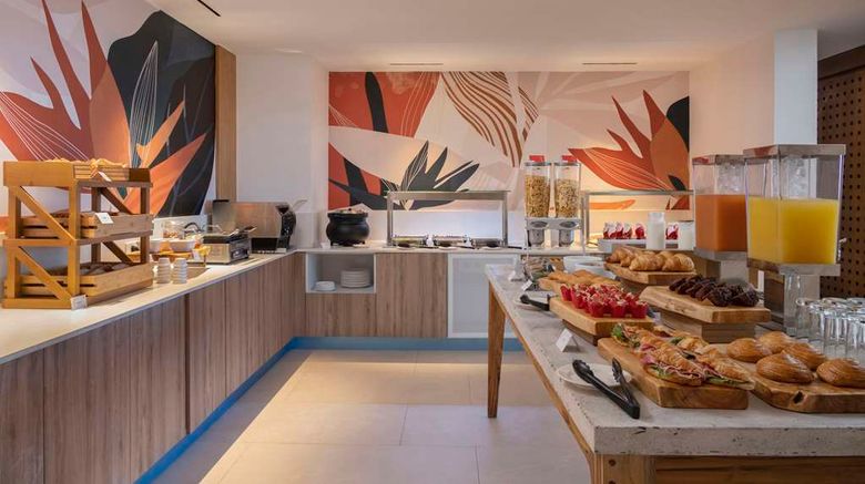 <b>Hilton Garden Inn La Romana Restaurant</b>. Images powered by <a href="https://iceportal.shijigroup.com/" title="IcePortal" target="_blank">IcePortal</a>.