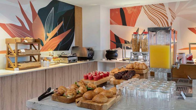 <b>Hilton Garden Inn La Romana Restaurant</b>. Images powered by <a href="https://iceportal.shijigroup.com/" title="IcePortal" target="_blank">IcePortal</a>.