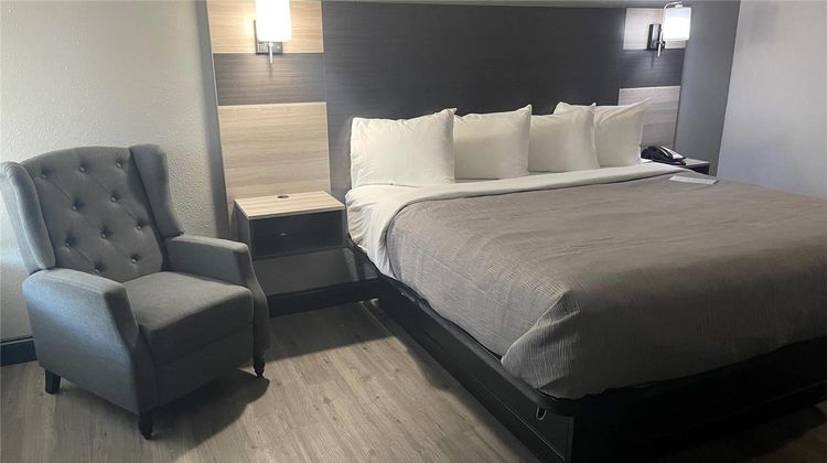Quality Suites Abilene Mall Area Suite