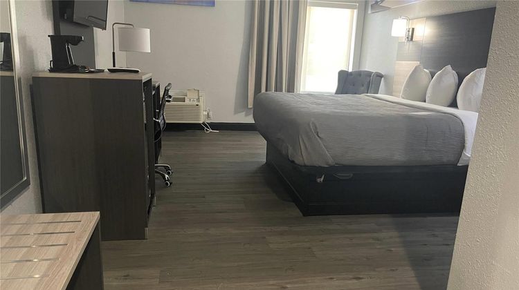 Quality Suites Abilene Mall Area Suite