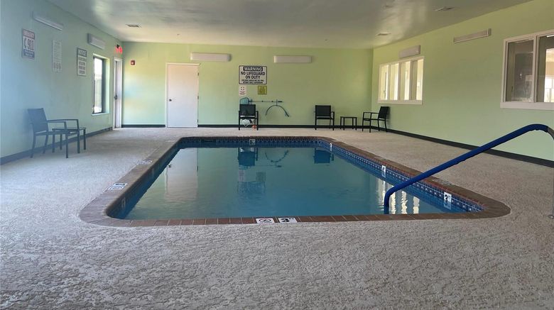 <b>Quality Suites Abilene Mall Area Pool</b>. Images powered by <a href="https://iceportal.shijigroup.com/" title="IcePortal" target="_blank">IcePortal</a>.