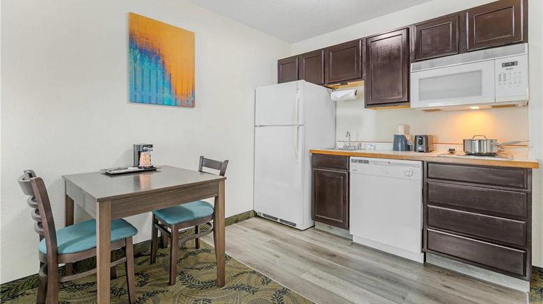<b>MainStay Suites Suite</b>. Images powered by <a href="https://iceportal.shijigroup.com/" title="IcePortal" target="_blank">IcePortal</a>.