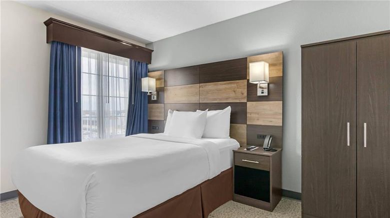 <b>MainStay Suites Suite</b>. Images powered by <a href="https://iceportal.shijigroup.com/" title="IcePortal" target="_blank">IcePortal</a>.