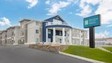 <b>MainStay Suites Exterior</b>. Images powered by <a href="https://iceportal.shijigroup.com/" title="IcePortal" target="_blank">IcePortal</a>.
