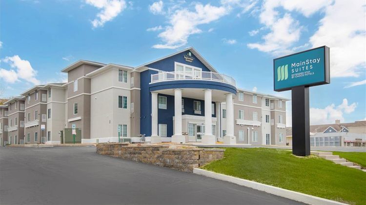 MainStay Suites Exterior