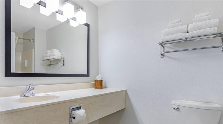 MainStay Suites Room