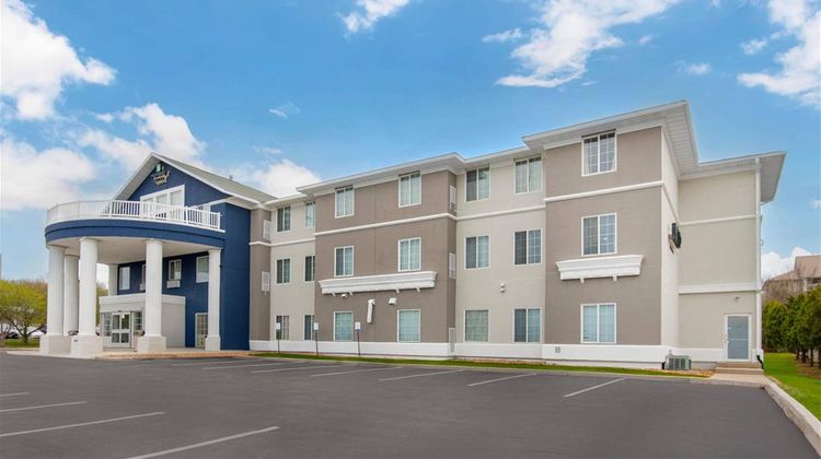 MainStay Suites Exterior
