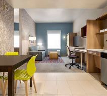 Home2 Suites by Hilton I-25 Central Room