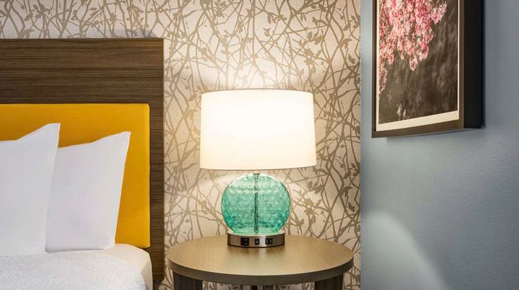 Home2 Suites by Hilton I-25 Central Room