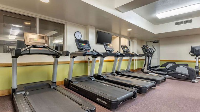 <b>Hilton Vacation Club The Point at Poipu Health</b>. Images powered by <a href="https://iceportal.shijigroup.com/" title="IcePortal" target="_blank">IcePortal</a>.