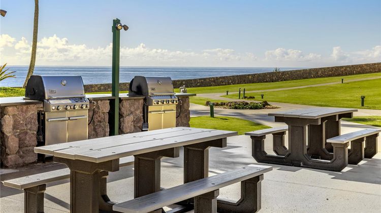 Hilton Vacation Club The Point at Poipu Exterior