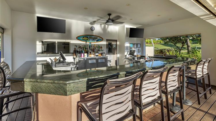 Hilton Vacation Club The Point at Poipu Restaurant