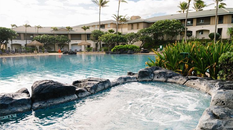Hilton Vacation Club The Point at Poipu Pool