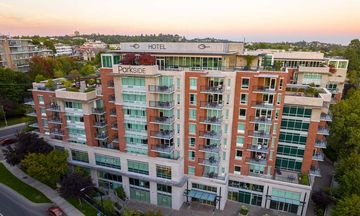 Parkside Hotel & Spa