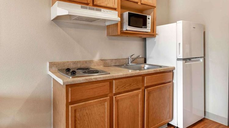 Extended Stay America Select Wichita N Room