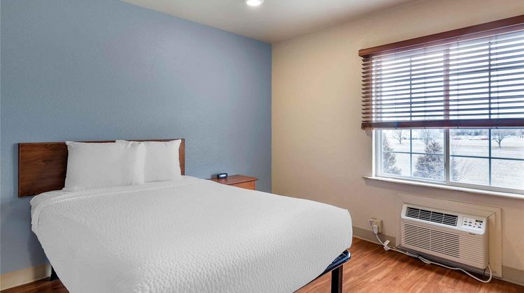Extended Stay America Select Wichita N Room