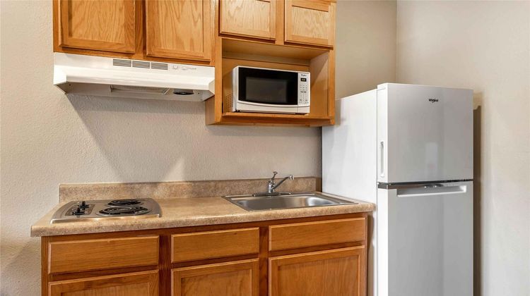 Extended Stay America Select Wichita N Room