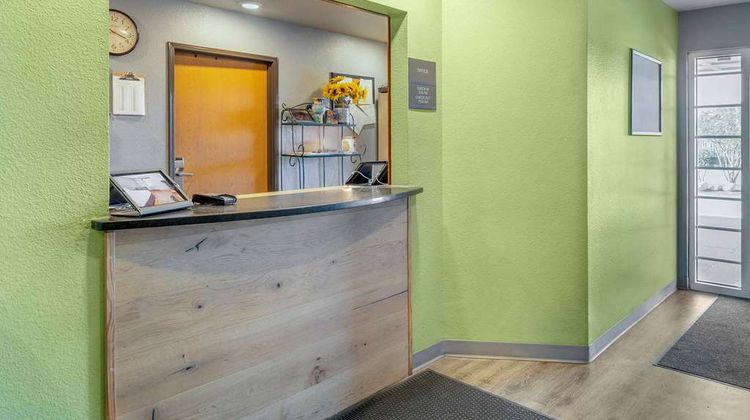 Extended Stay America Select Wilmington Lobby