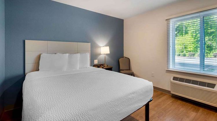 Extended Stay Suites Charlotte Matthews Room