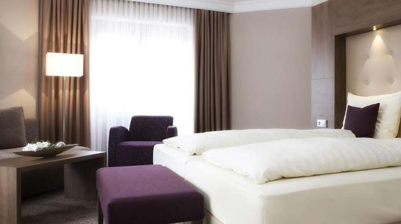<b>Ringhotel Nassau-Oranien Suite</b>. Images powered by <a href="https://iceportal.shijigroup.com/" title="IcePortal" target="_blank">IcePortal</a>.