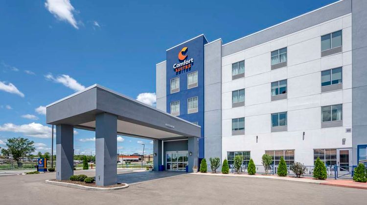 Comfort Suites Richmond East Exterior