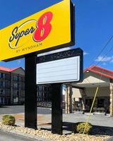 Super 8 by Wyndham Pigeon Forge Downtown