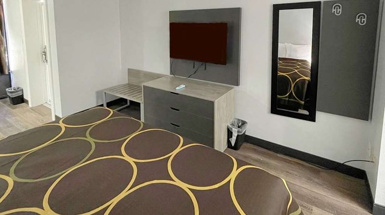 <b>Super 8 by Wyndham Pigeon Forge Downtown Room</b>. Images powered by <a href="https://iceportal.shijigroup.com/" title="IcePortal" target="_blank">IcePortal</a>.
