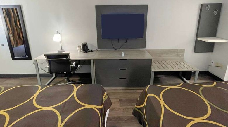 <b>Super 8 by Wyndham Pigeon Forge Downtown Room</b>. Images powered by <a href="https://iceportal.shijigroup.com/" title="IcePortal" target="_blank">IcePortal</a>.