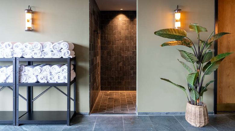 <b>sly Berlin Spa</b>. Images powered by <a href="https://iceportal.shijigroup.com/" title="IcePortal" target="_blank">IcePortal</a>.