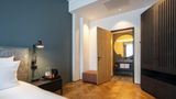 sly Berlin Room