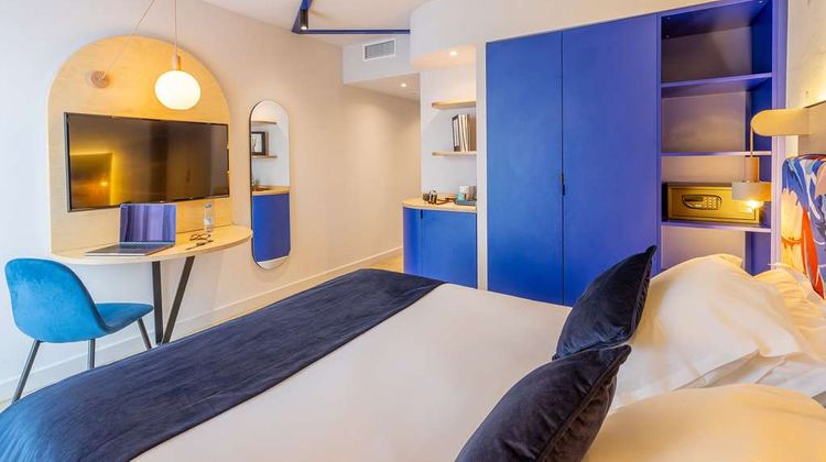 Urban Hotel Room
