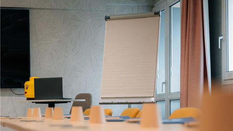 Urban Hotel Meeting