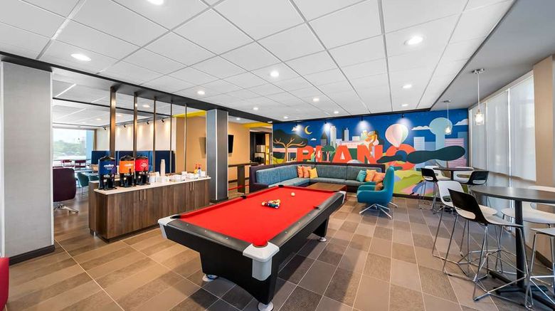 <b>Tru by Hilton Plano East North Hwy 75 Lobby</b>. Images powered by <a href="https://iceportal.shijigroup.com/" title="IcePortal" target="_blank">IcePortal</a>.