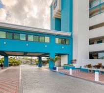 Hilton Vacation Club Royal Palm Exterior