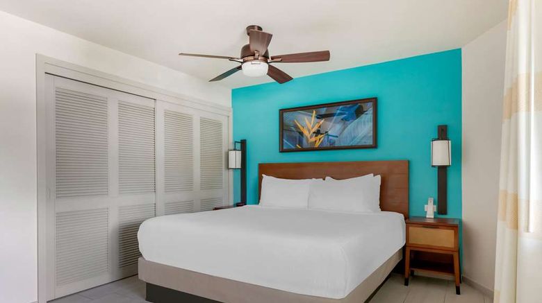 <b>Hilton Vacation Club Royal Palm Room</b>. Images powered by <a href="https://iceportal.shijigroup.com/" title="IcePortal" target="_blank">IcePortal</a>.